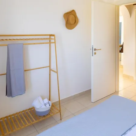 Kirina Private Traditional House Kamari (Santorini)