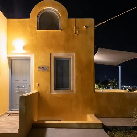 Kirina Private Traditional House *