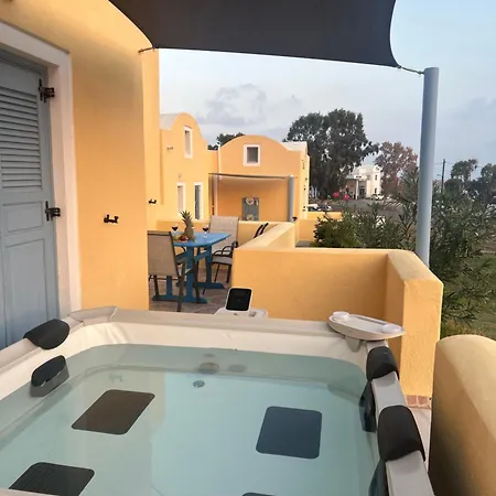 Kirina Private Traditional House Сasa de vacaciones Kamári