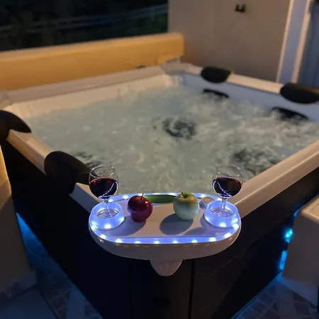 Сasa de vacaciones Kirina Private Traditional House