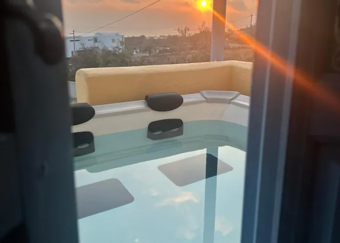 Holiday home Kirina Private Traditional House Kamari (Santorini)