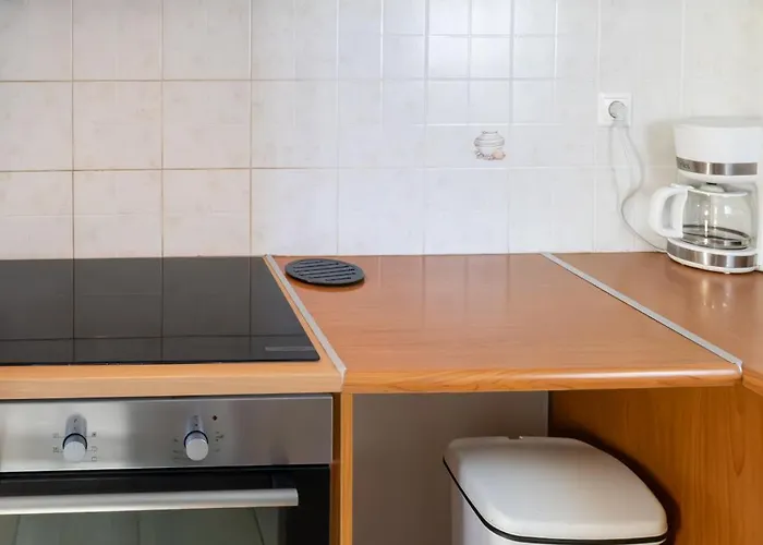 Kirina Private Traditional House *